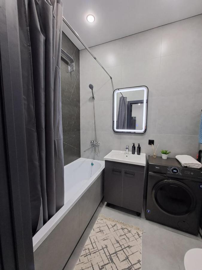 Warm With Shared Bathroom And Kitchen Near Mega Park Almaty
