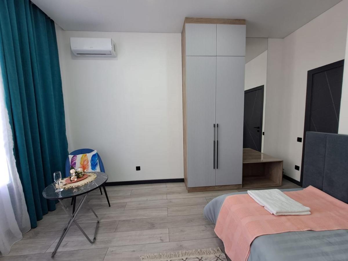 Warm With Shared Bathroom And Kitchen Near Mega Park Apartment *