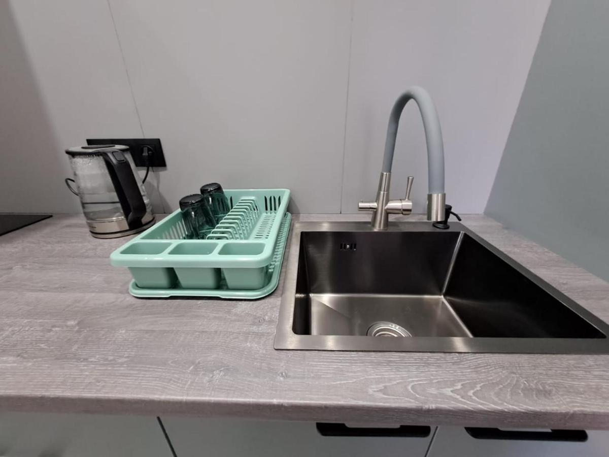 Warm With Shared Bathroom And Kitchen Near Mega Park Apartment Almaty