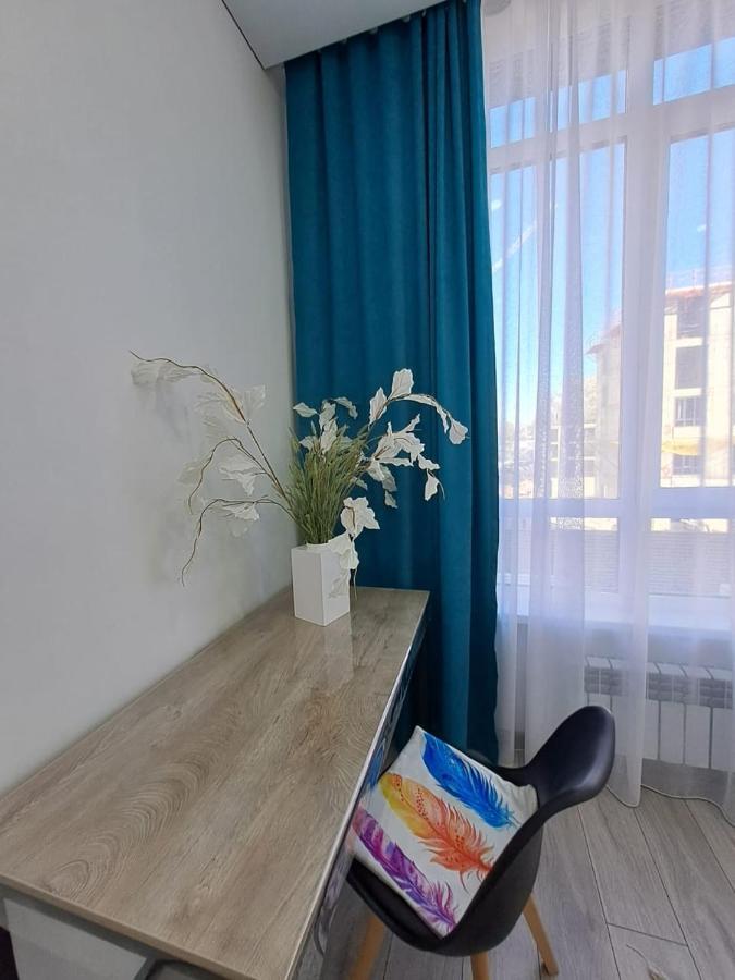 Apartment Warm With Shared Bathroom And Kitchen Near Mega Park *